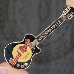 Hard Rock Cafe Vintage Black Guitar Metal Pin Niagara Falls